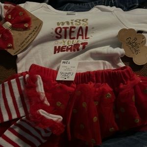 Brand new valentine day suit cute and ruffles
